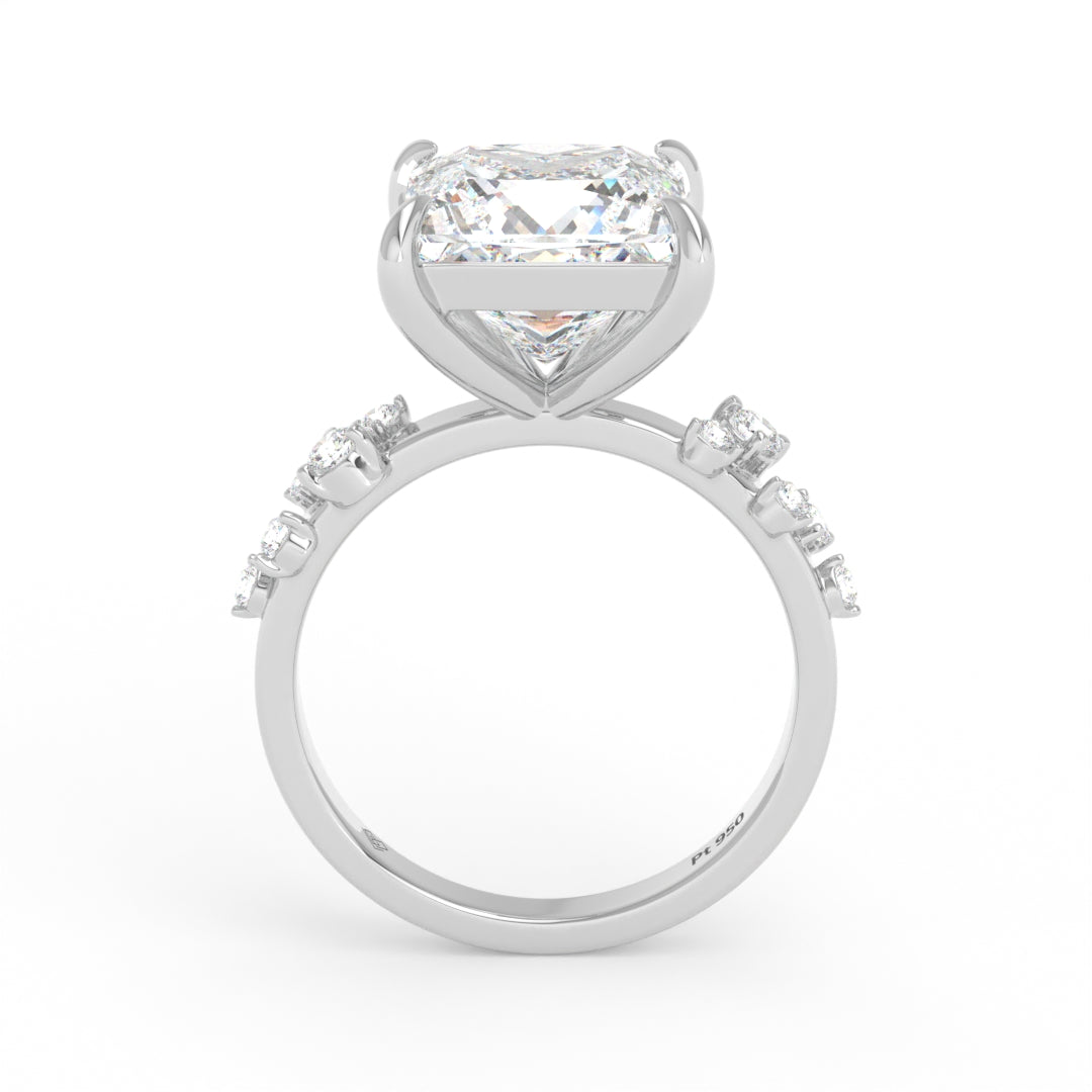 Bague de fiançailles Layla avec diamant taille princesse et anneau accentué