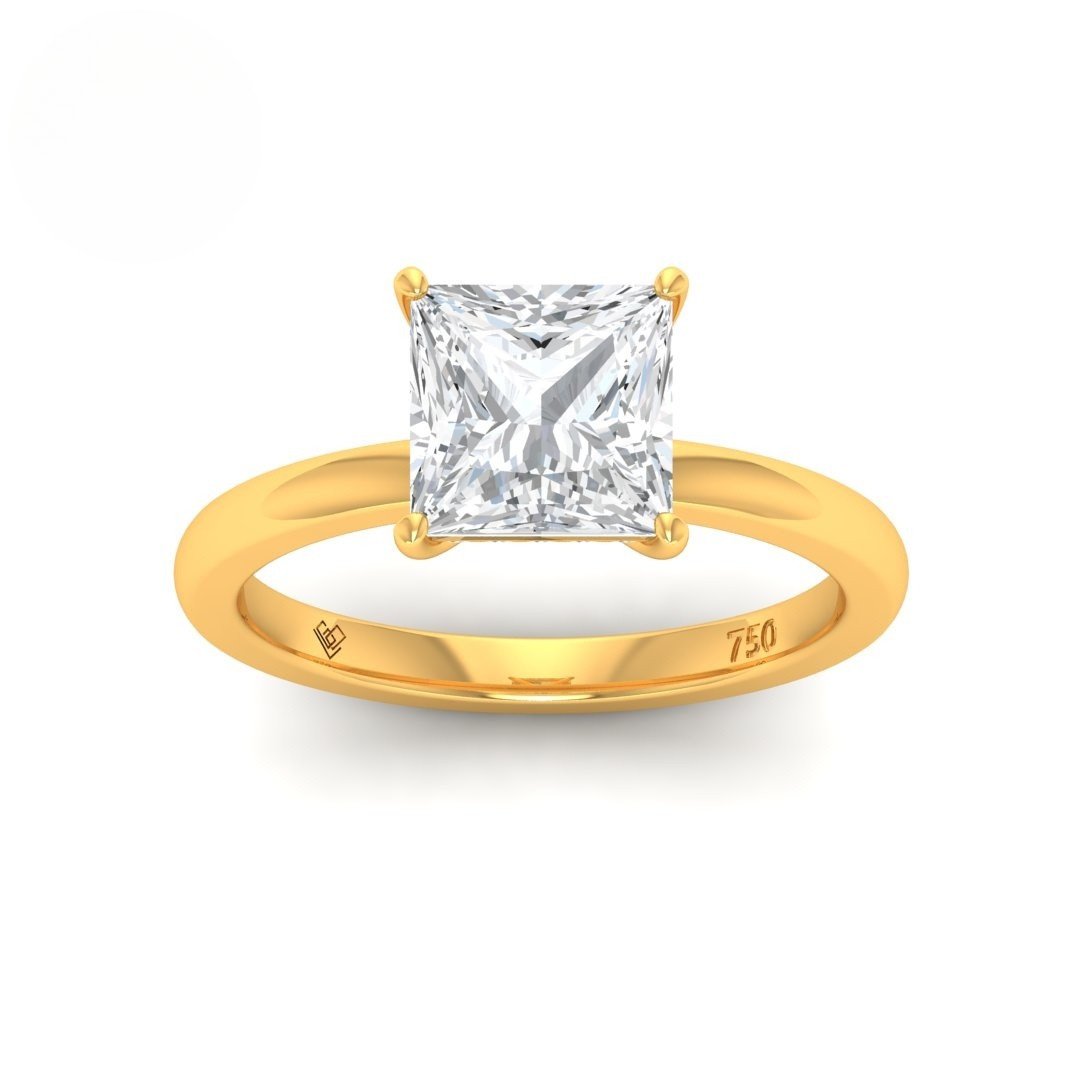 Léa Princess Cut Diamond With Hidden Halo Engagement Ring