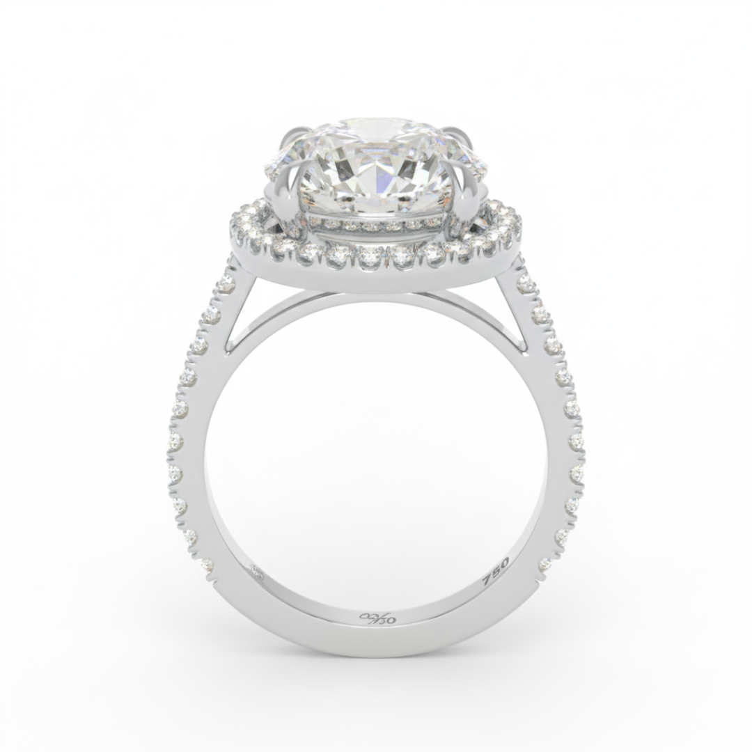 Bague de fiançailles Bella avec diamant taille ronde, halo et anneau sertis de diamants.
