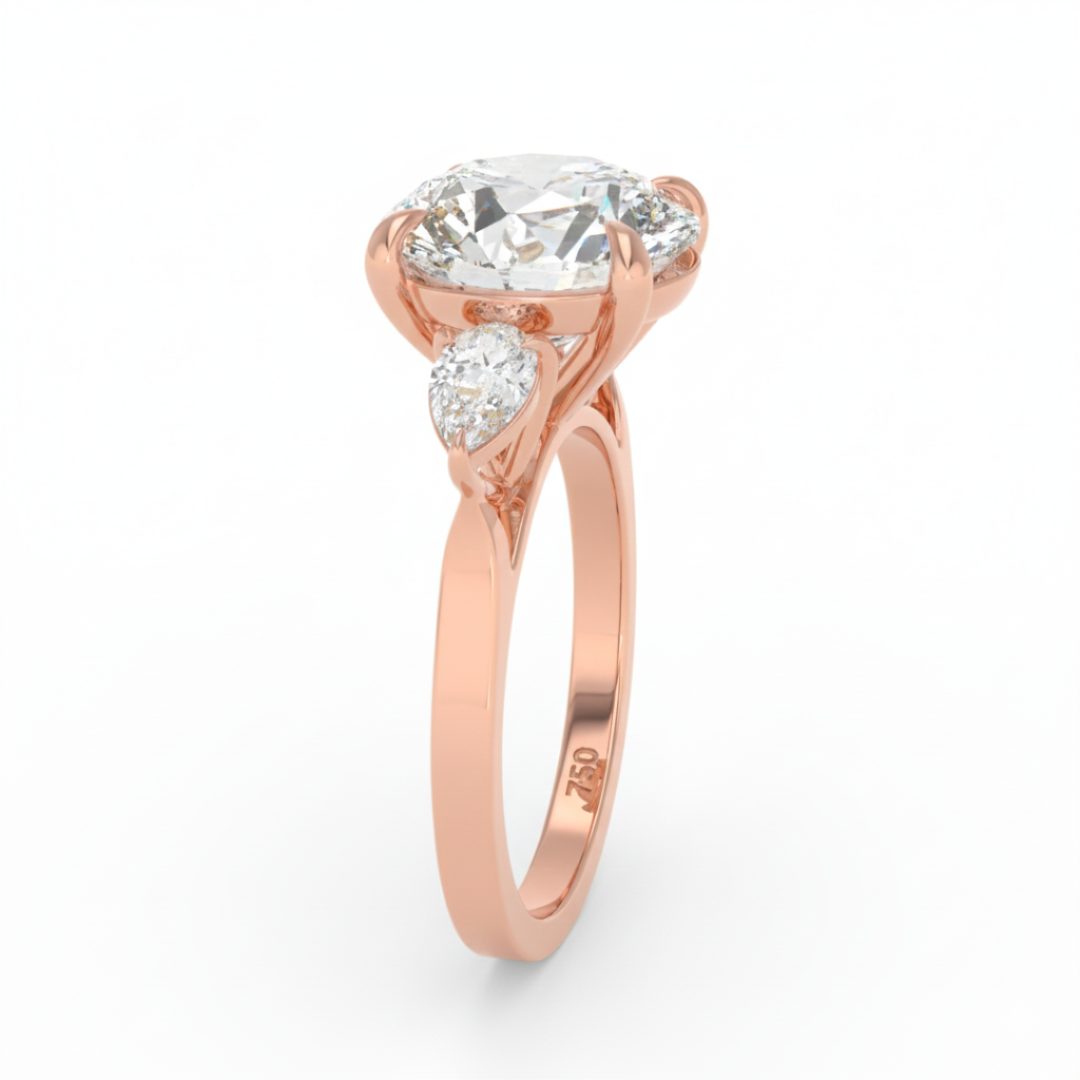 Bague de fiançailles Sofia en diamant rond taille brillant avec diamants latéraux taille poire