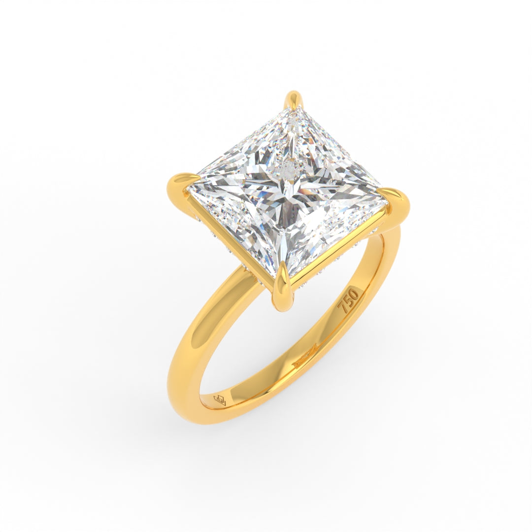 Léa Princess Cut Diamond With Hidden Halo Engagement Ring