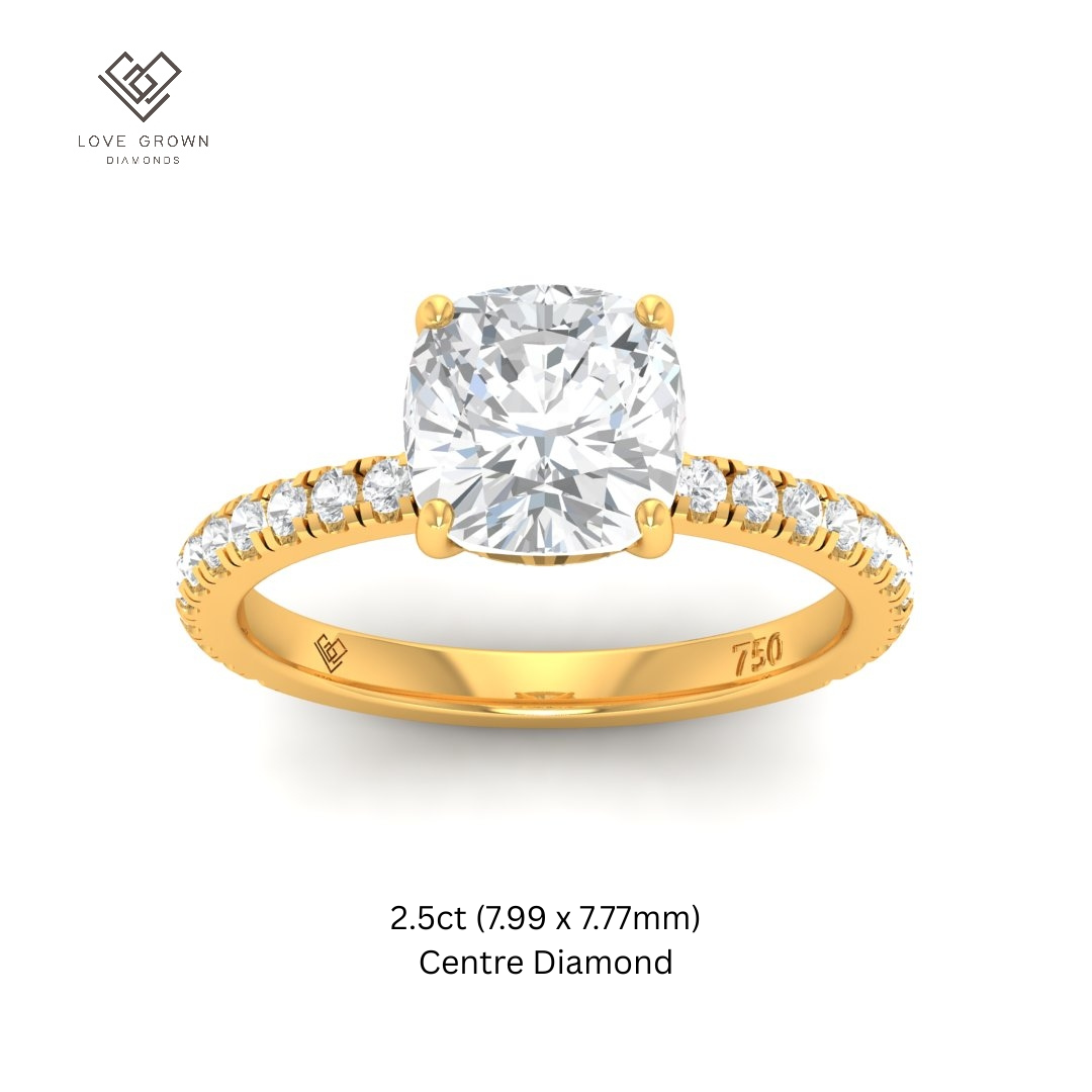 Léa Cushion Cut Diamond With Hidden Halo Engagement Ring