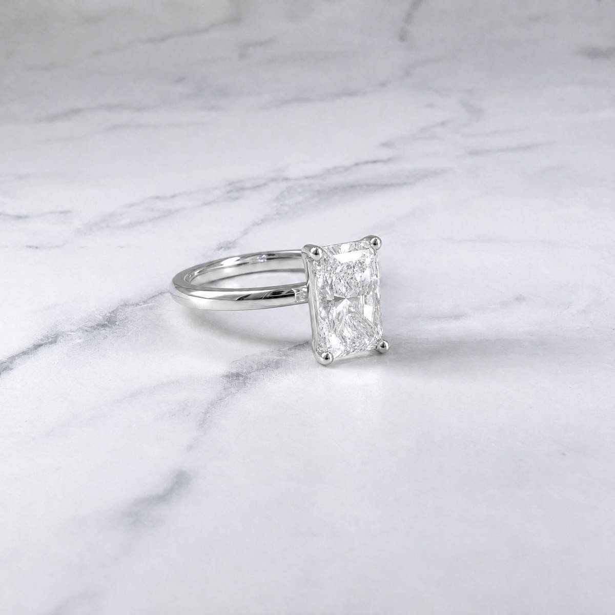 Bague de fiançailles Noémie Solitaire taille radiant avec diamant