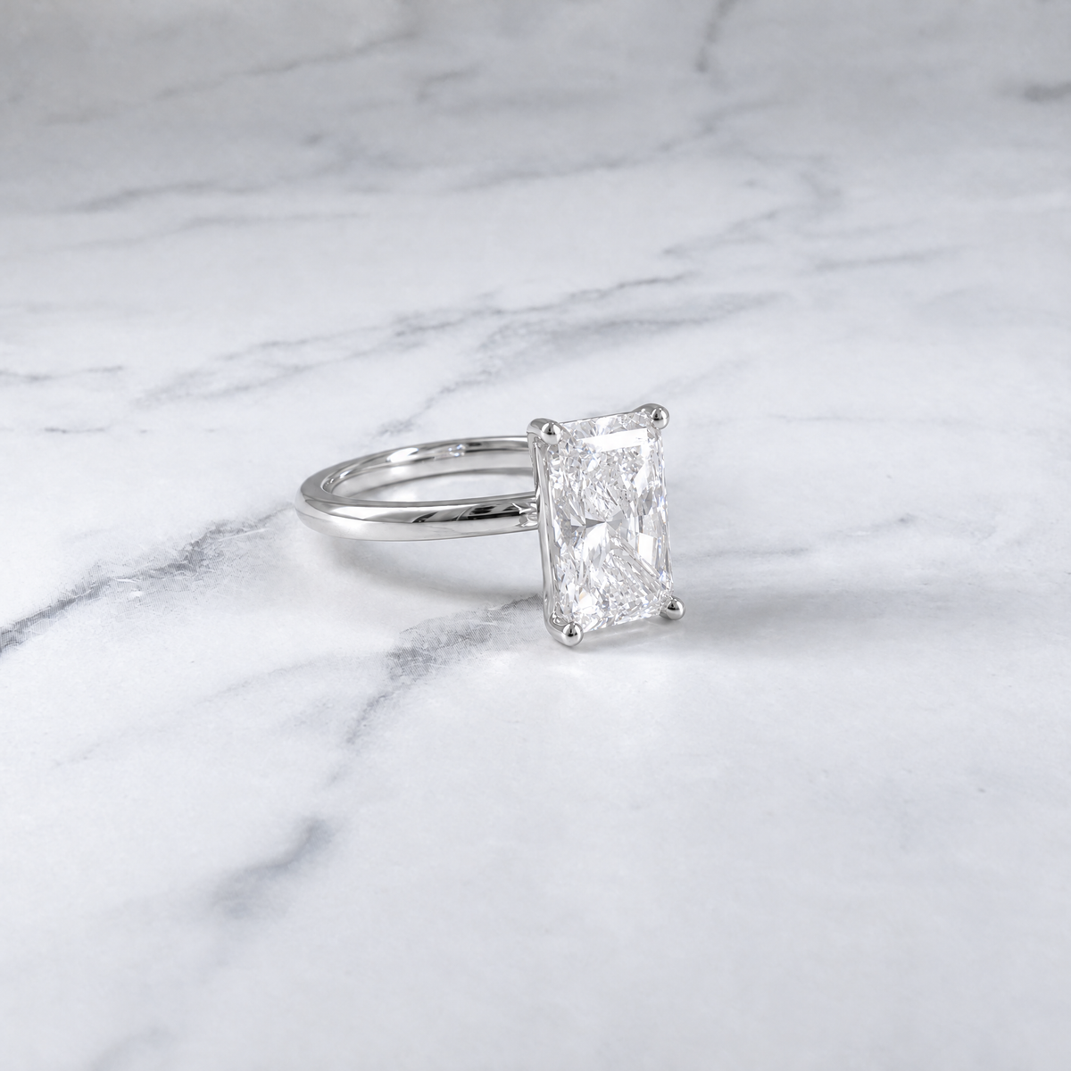Bague de fiançailles Noémie Solitaire taille radiant avec diamant