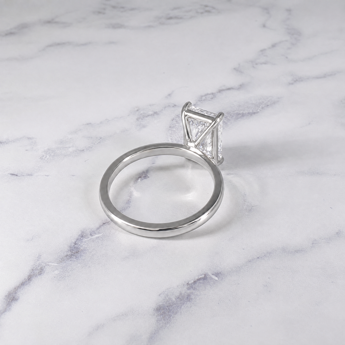 Bague de fiançailles Noémie Solitaire taille radiant avec diamant