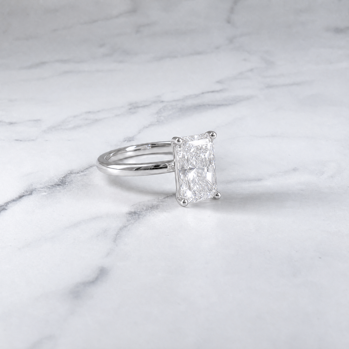 Bague de fiançailles Noémie Solitaire taille radiant avec diamant