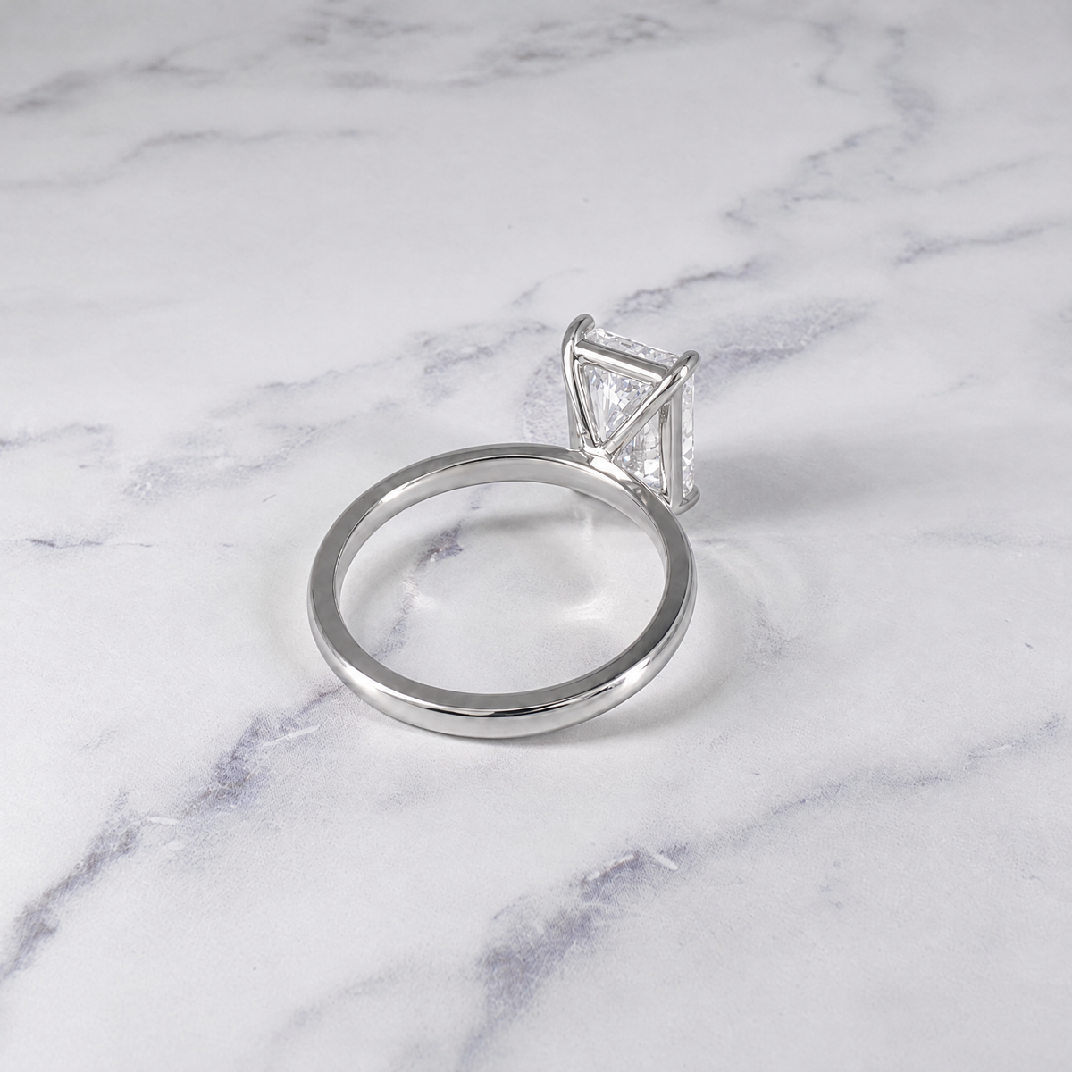 Bague de fiançailles Noémie Solitaire taille radiant avec diamant