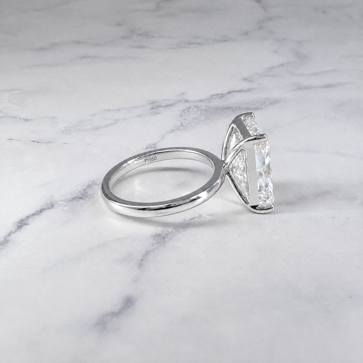 Bague de fiançailles Noémie Solitaire taille radiant avec diamant