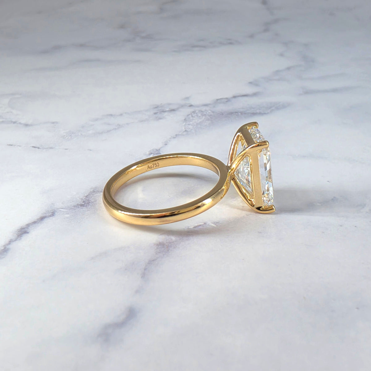 Bague de fiançailles Noémie Solitaire taille radiant avec diamant