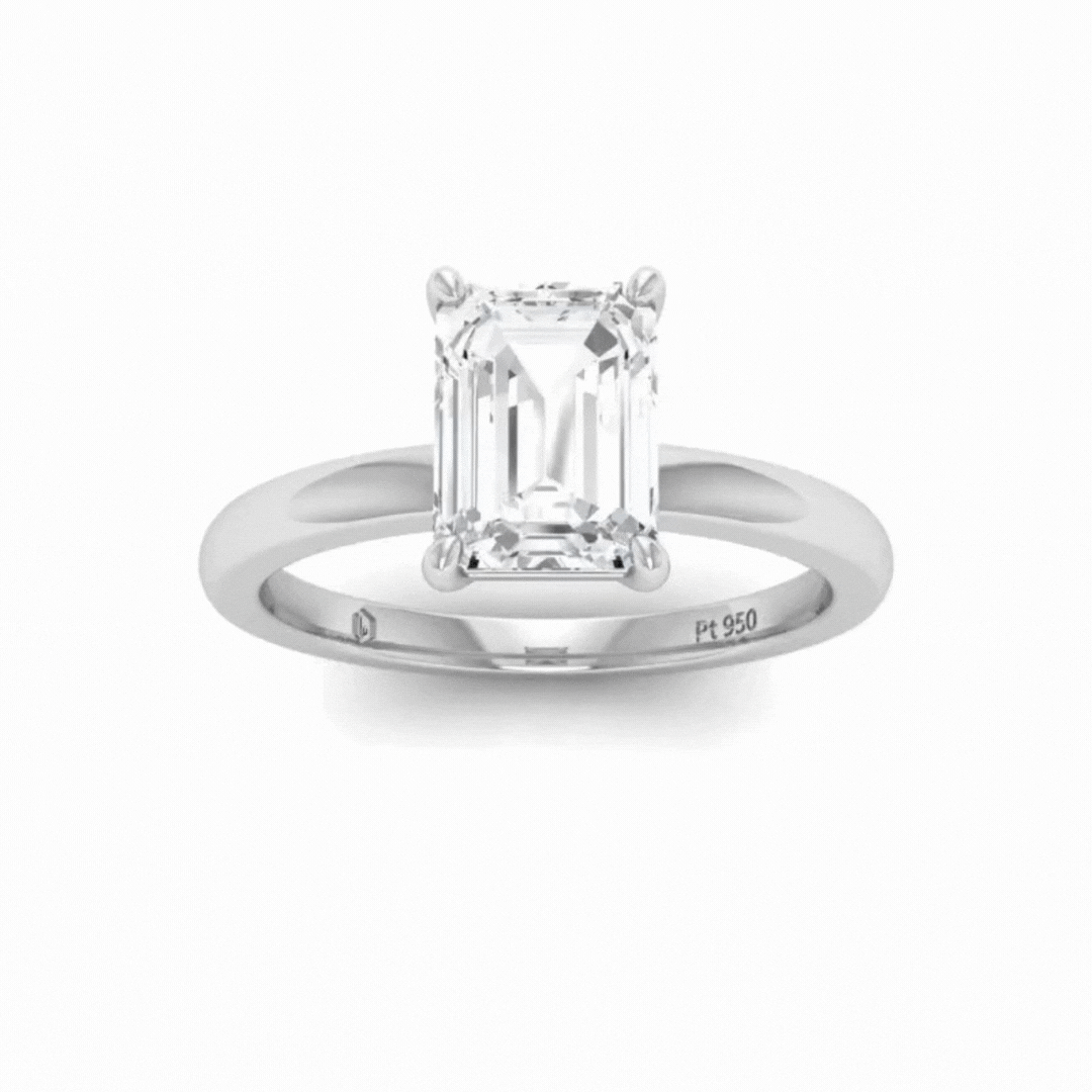 Noémie Emerald Diamond Plain Band Engagement Ring