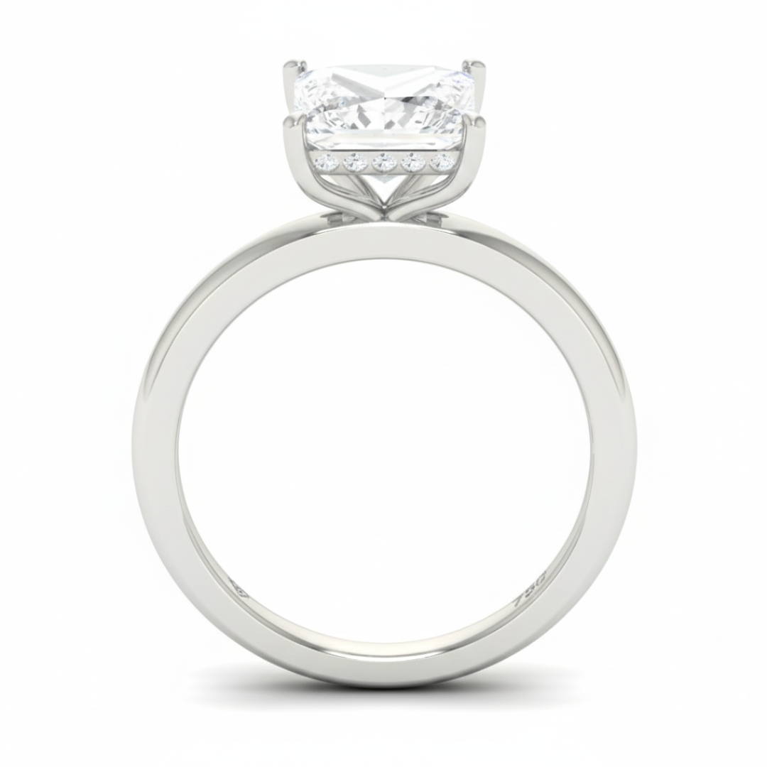 Léa Princess Cut Diamond With Hidden Halo Engagement Ring