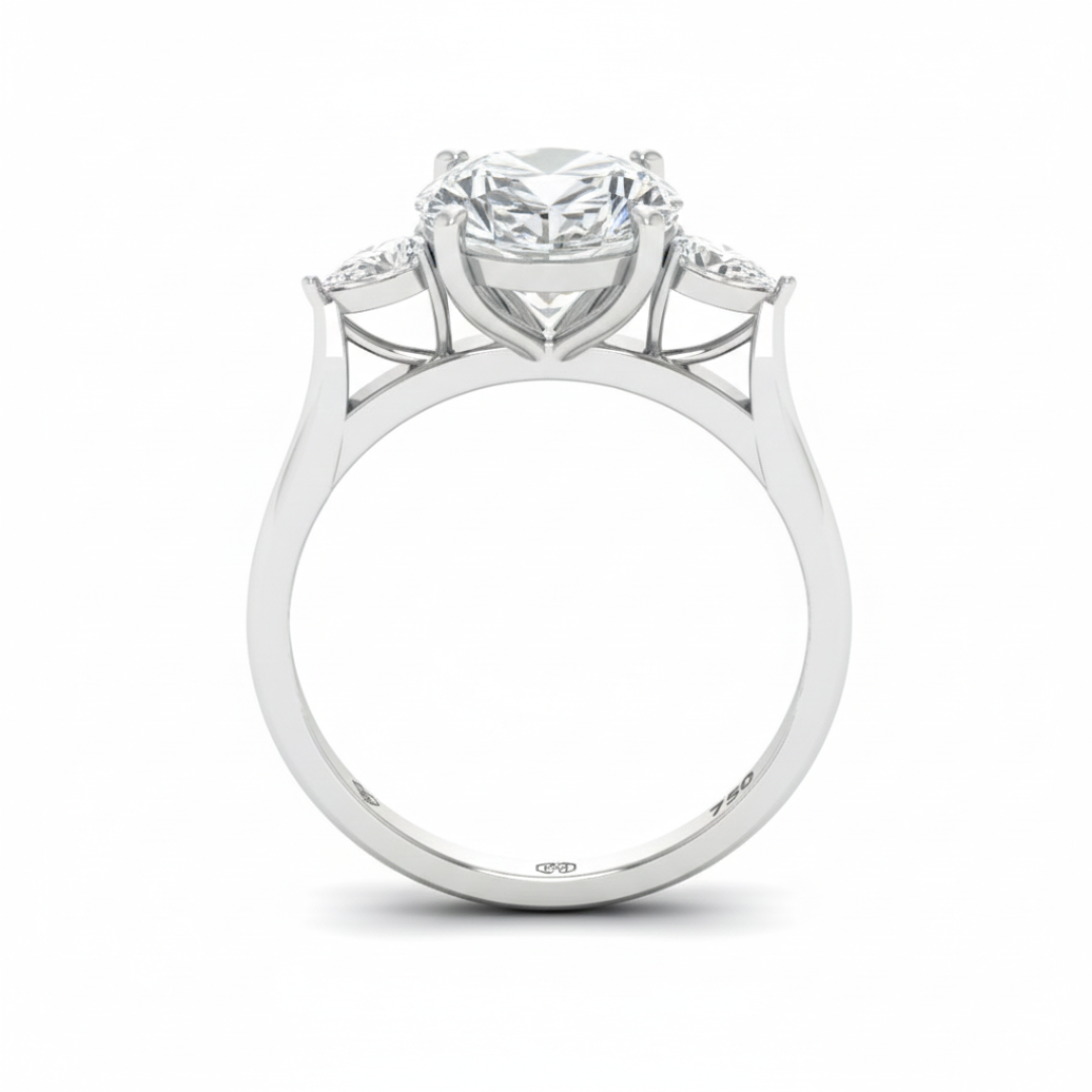 Bague de fiançailles Sofia en diamant rond taille brillant avec diamants latéraux taille poire