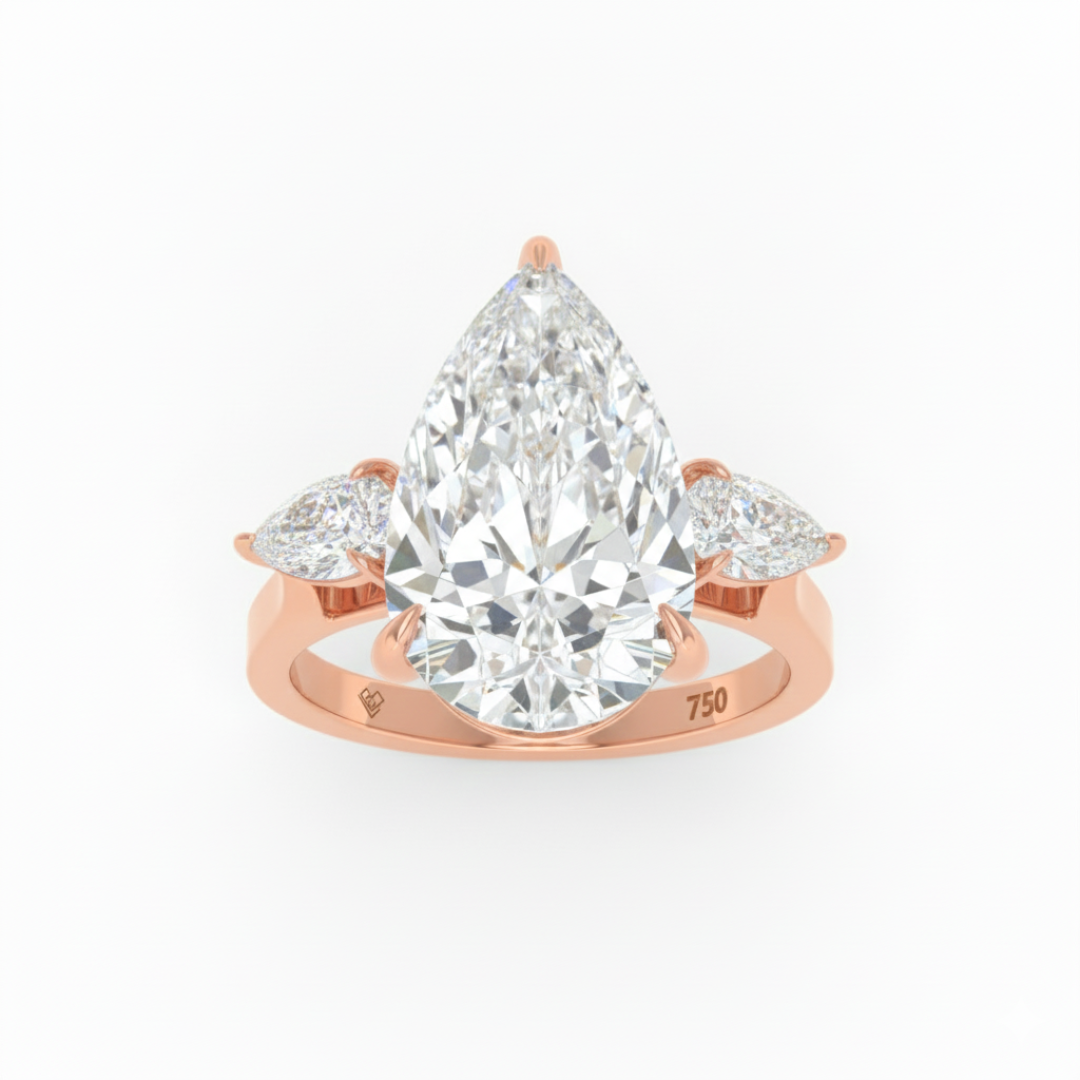 Bague de fiançailles Sofia en diamant taille poire avec diamants latéraux taille poire