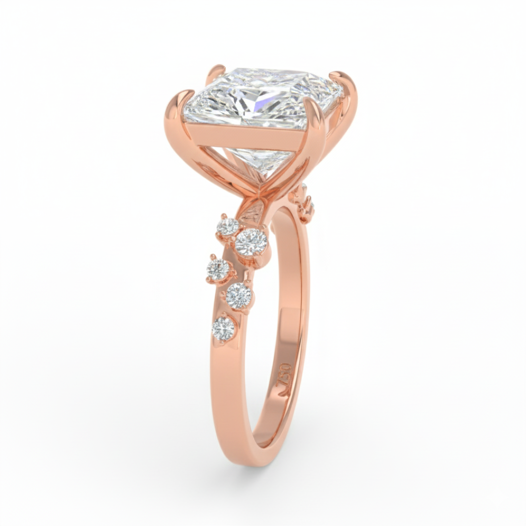 Bague de fiançailles Layla avec diamant taille princesse et anneau accentué