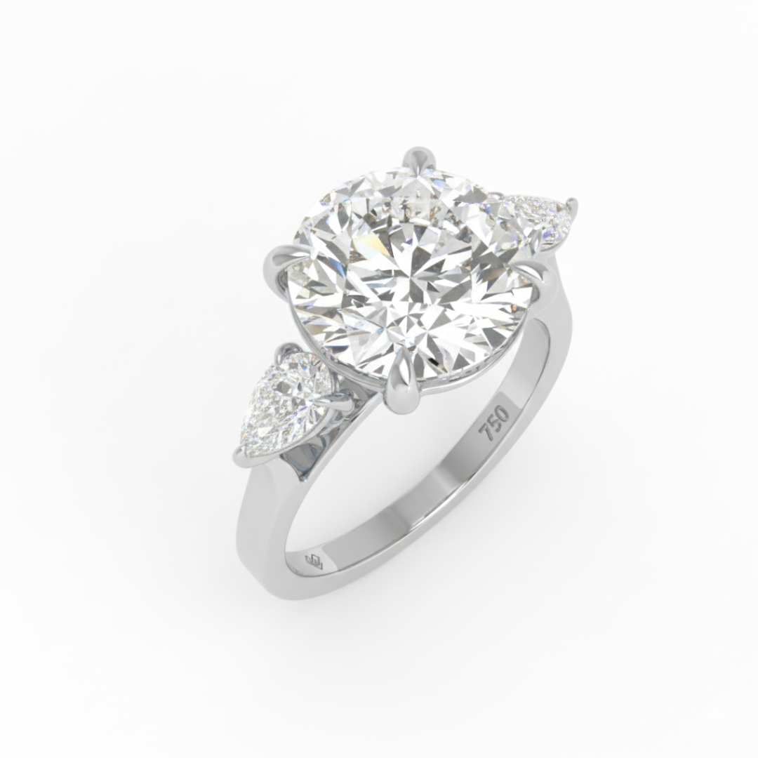 Bague de fiançailles Sofia en diamant rond taille brillant avec diamants latéraux taille poire