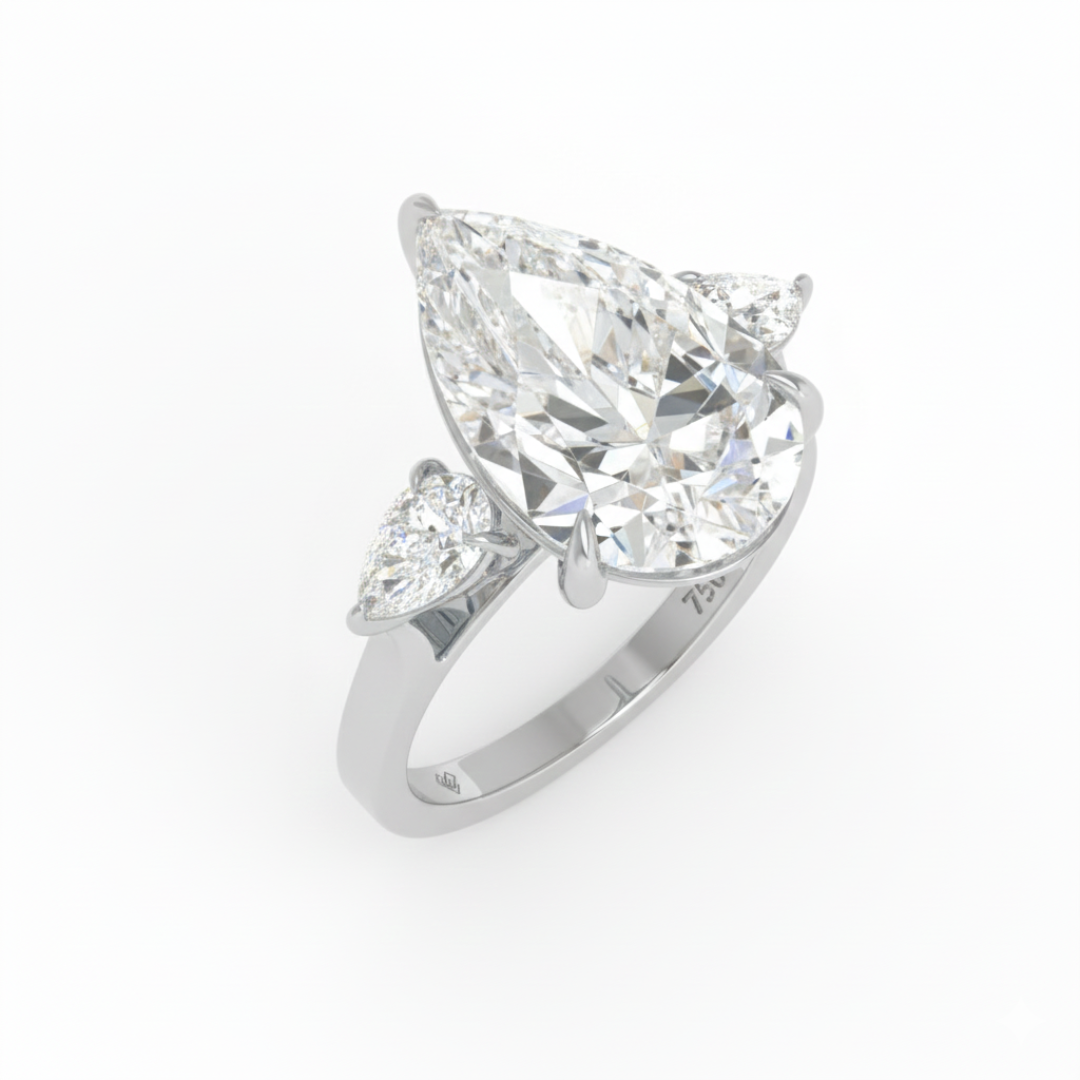 Bague de fiançailles Sofia en diamant taille poire avec diamants latéraux taille poire