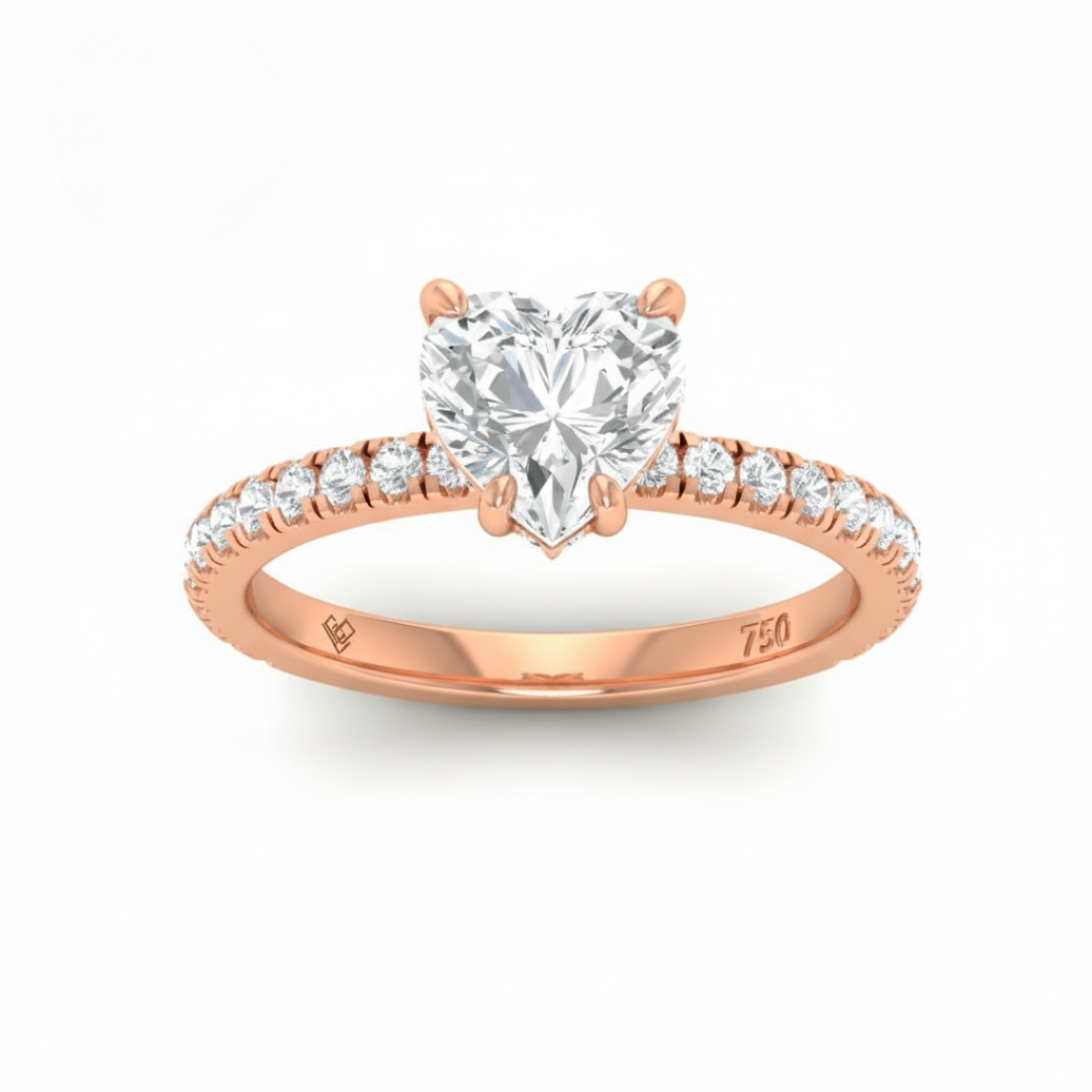 Bague de fiançailles Chloé en diamant taille cœur avec halo de diamants cachés et anneau serti de diamants