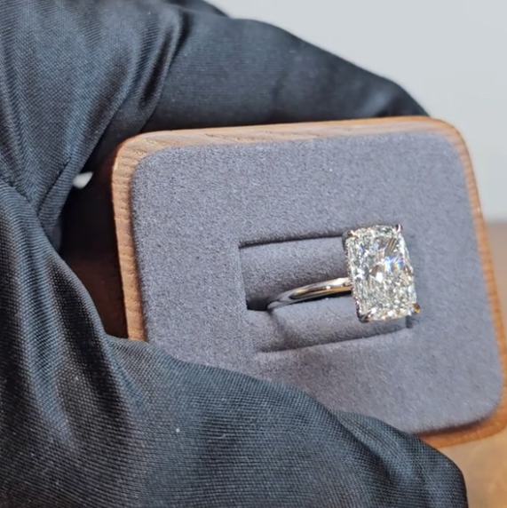 Léa Cushion Cut Diamond With Hidden Halo Engagement Ring
