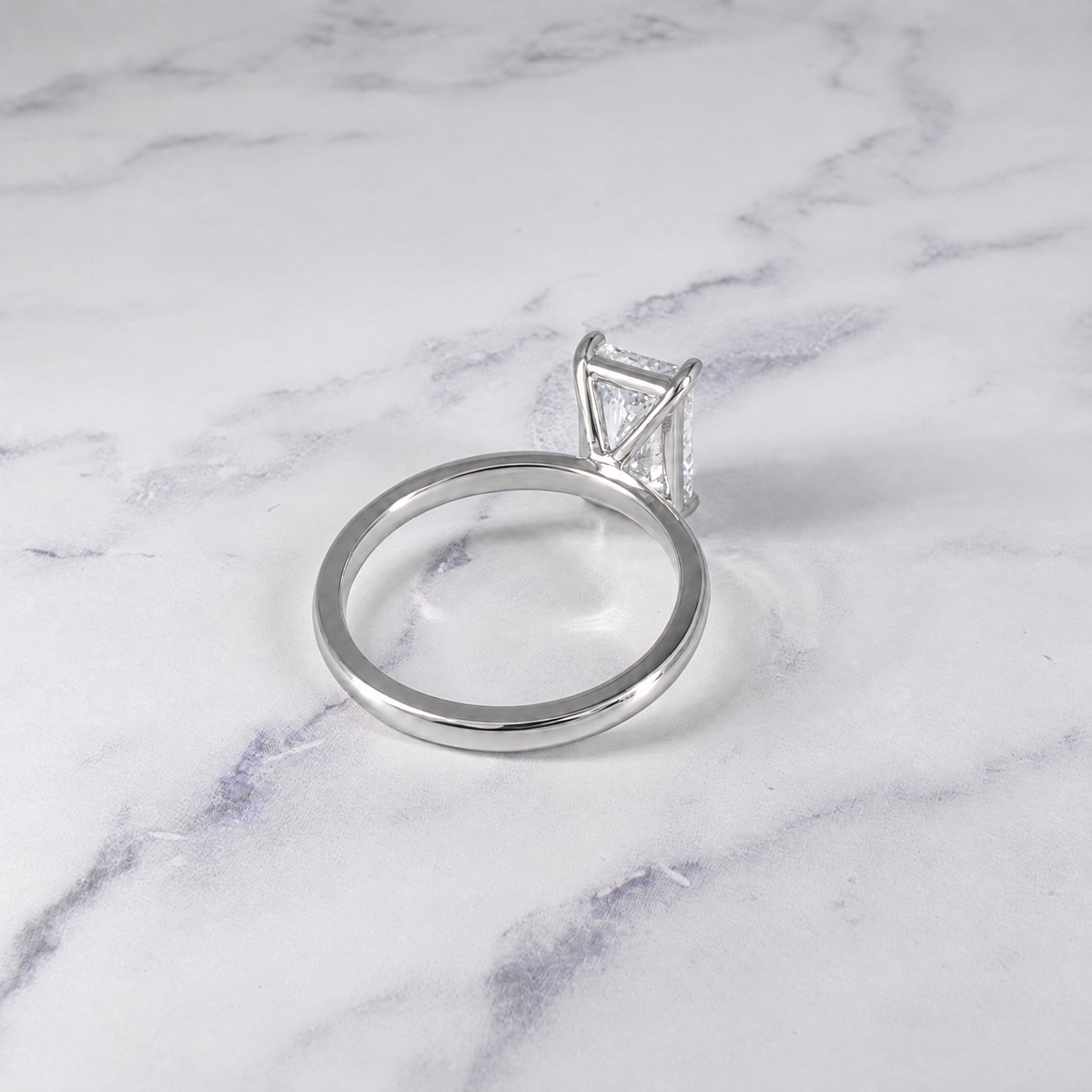 Bague de fiançailles Noémie Solitaire taille radiant avec diamant
