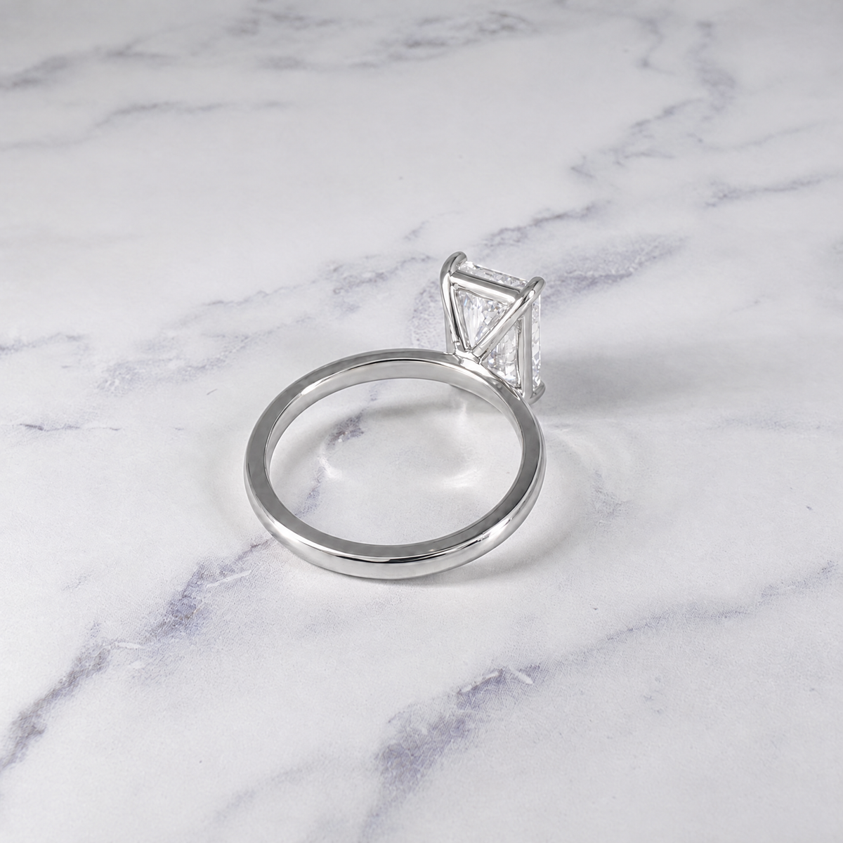 Bague de fiançailles Noémie Solitaire taille radiant avec diamant
