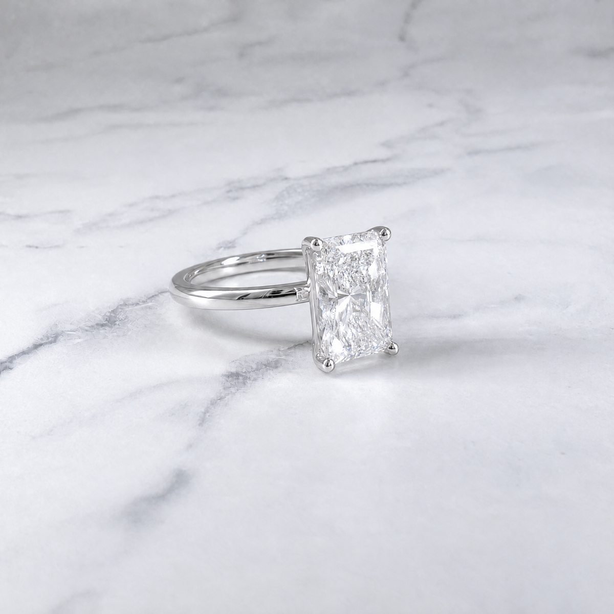 Bague de fiançailles Noémie Solitaire taille radiant avec diamant