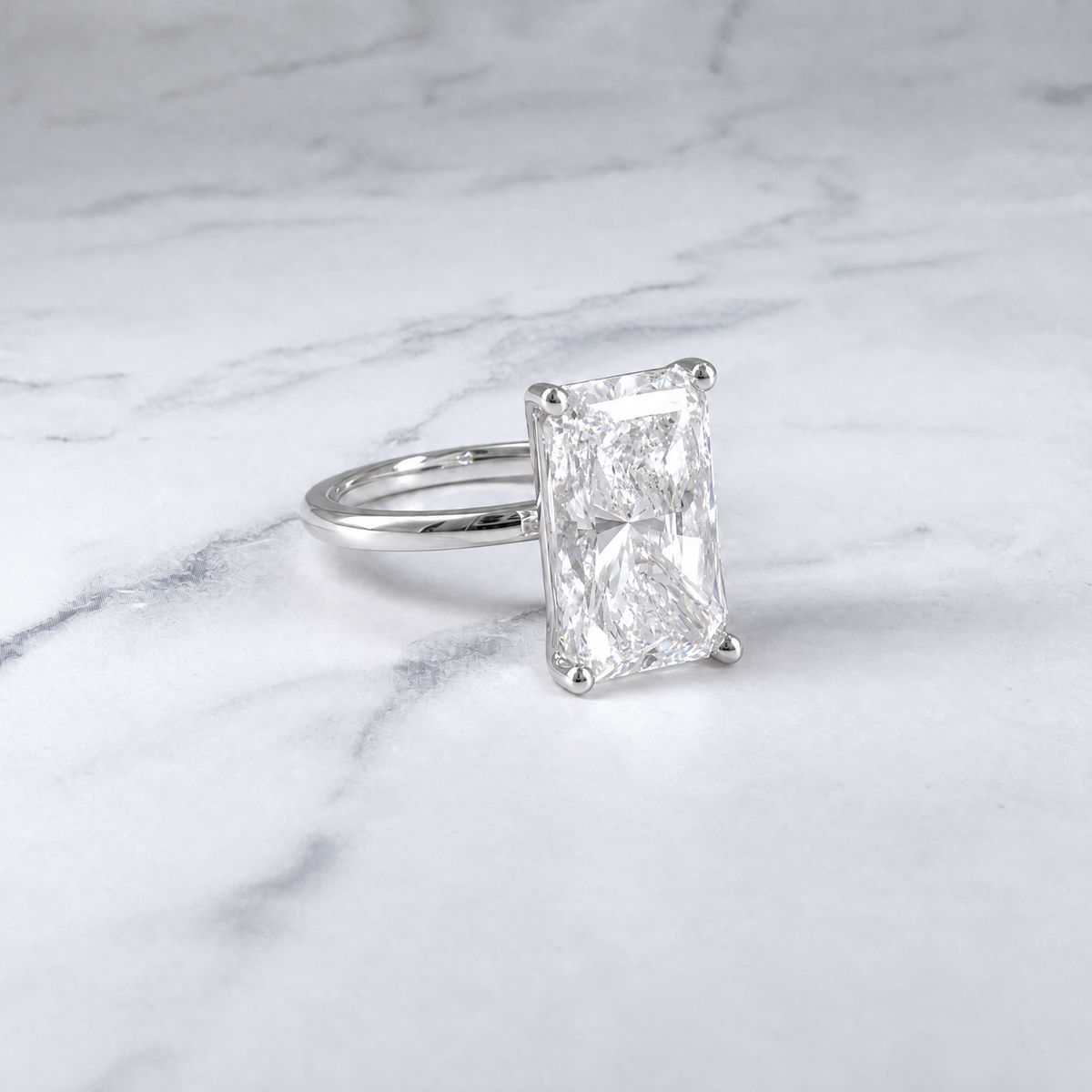 Bague de fiançailles Noémie Solitaire taille radiant avec diamant