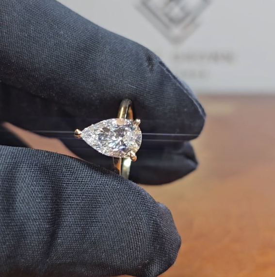 Noémie Solitaire Pear Cut With Diamond Engagement Ring
