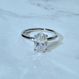 Noémie Solitaire Oval Cut With Diamond Engagement Ring