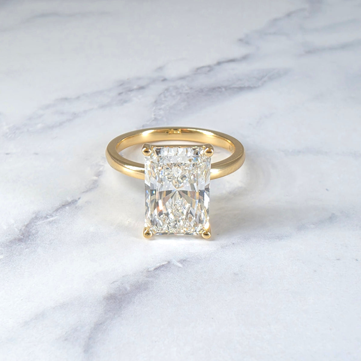 Bague de fiançailles Noémie Solitaire taille radiant avec diamant