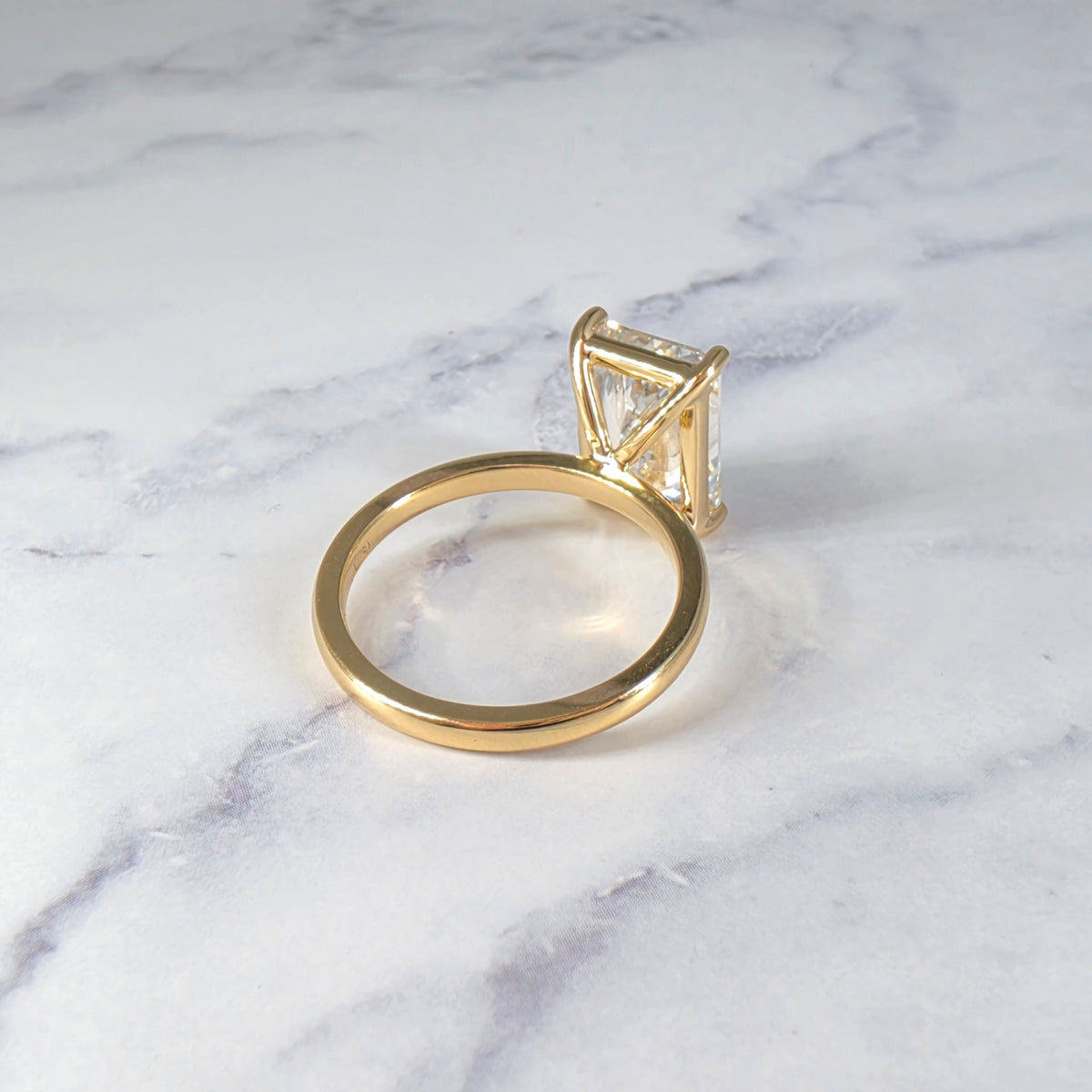 Bague de fiançailles Noémie Solitaire taille radiant avec diamant